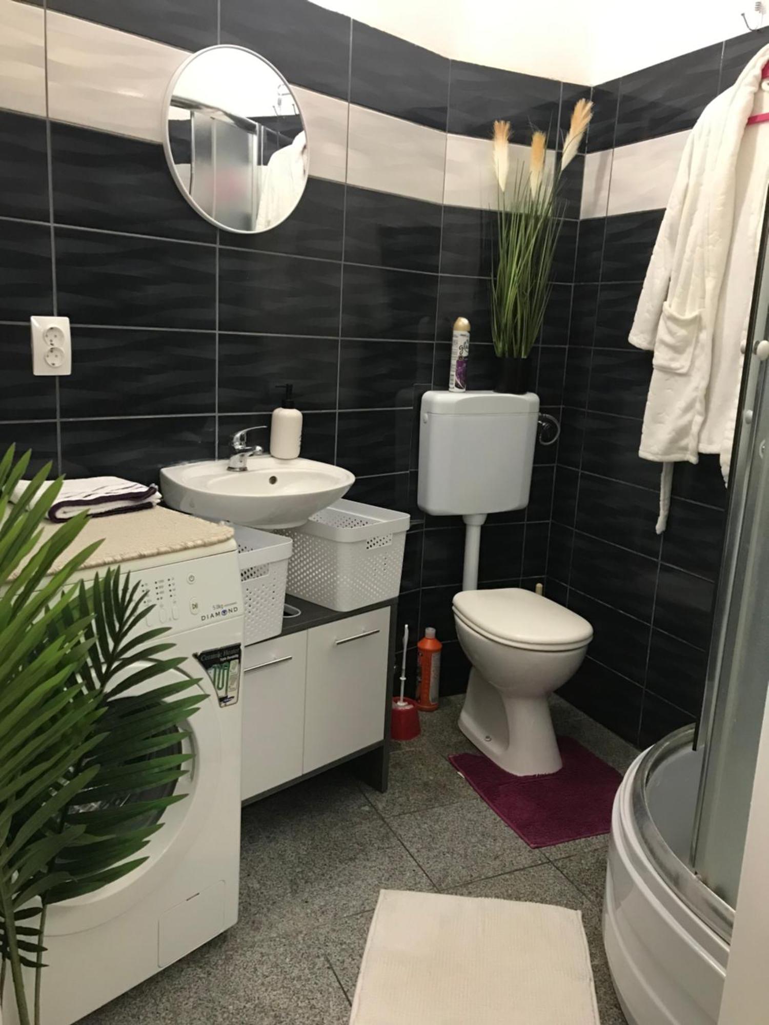 River City Apartments Рийека Екстериор снимка